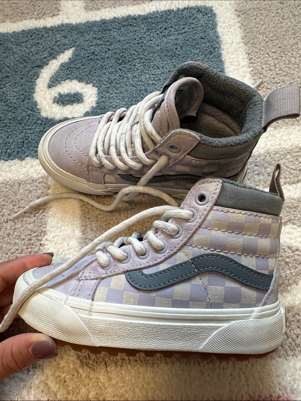 Vans - Picture 3 of 12
